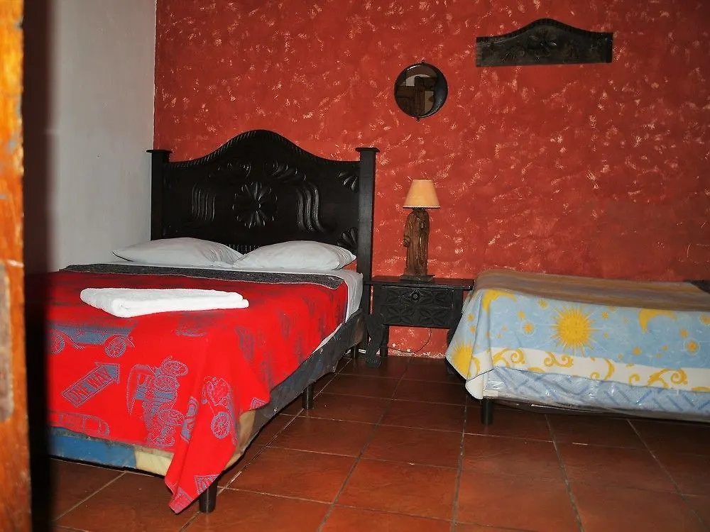 ** לינה וארוחת בוקר אנטיגואה גואטמלה Hotel La Casa De Don Ismael הונדורס